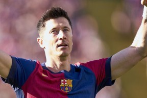 莱万多夫斯基迎来二十赛季高光表现，皇家马德里球迷沸腾！的简单介绍